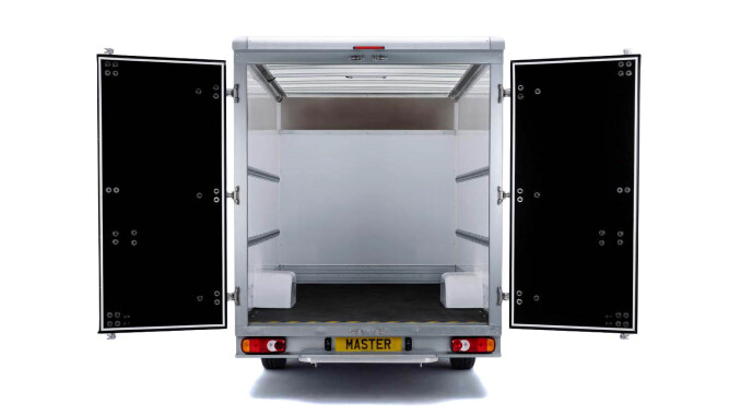 Renault Master Lwb Diesel Fwd LL35dCi 150 Advance Low Roof Luton Low Loader - Image 3